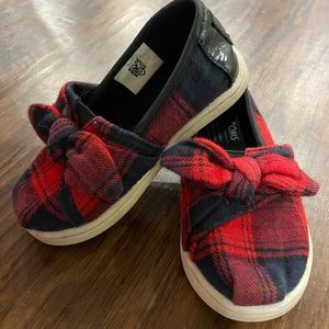 Toms plaid shoes